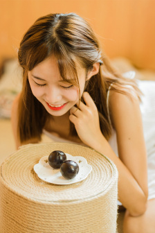 撕开奶罩揉吮奶头视频BD